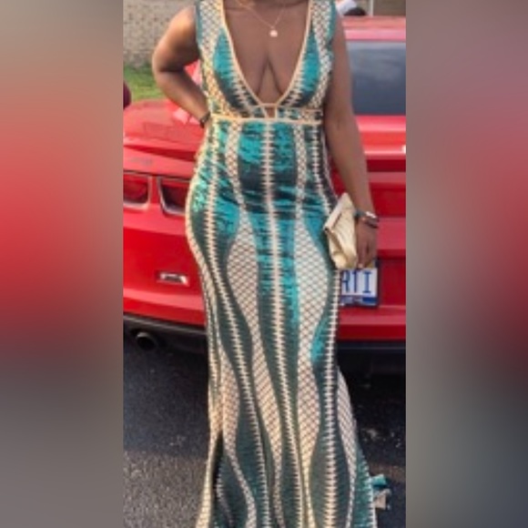 Prom Dress Green and Gold sequence - Picture 2 of 2